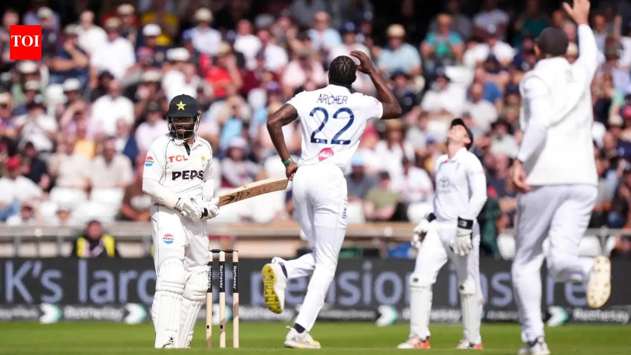 London calling as Pakistan shuffle limited hand - Cricinfo