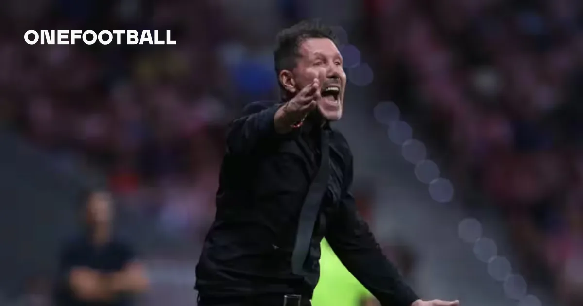 Sending off and mounting anger: Atlético Madrid fans show Álvarez their fury - Goal.com