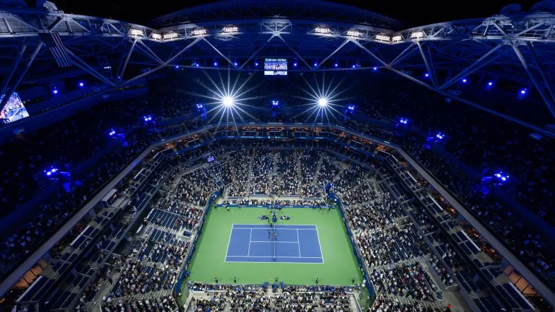 Ben Shelton wins on a night of vomit, sweat and home hopes at US Open